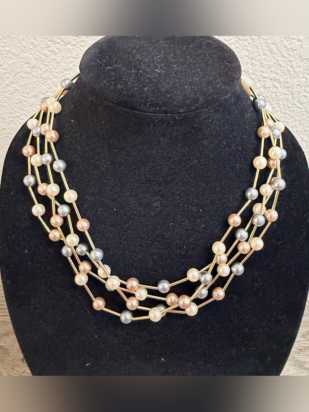 Gold Tone Avon Tri Color Faux Pearls Beaded Multi Strand Necklace Choker‎ 18”